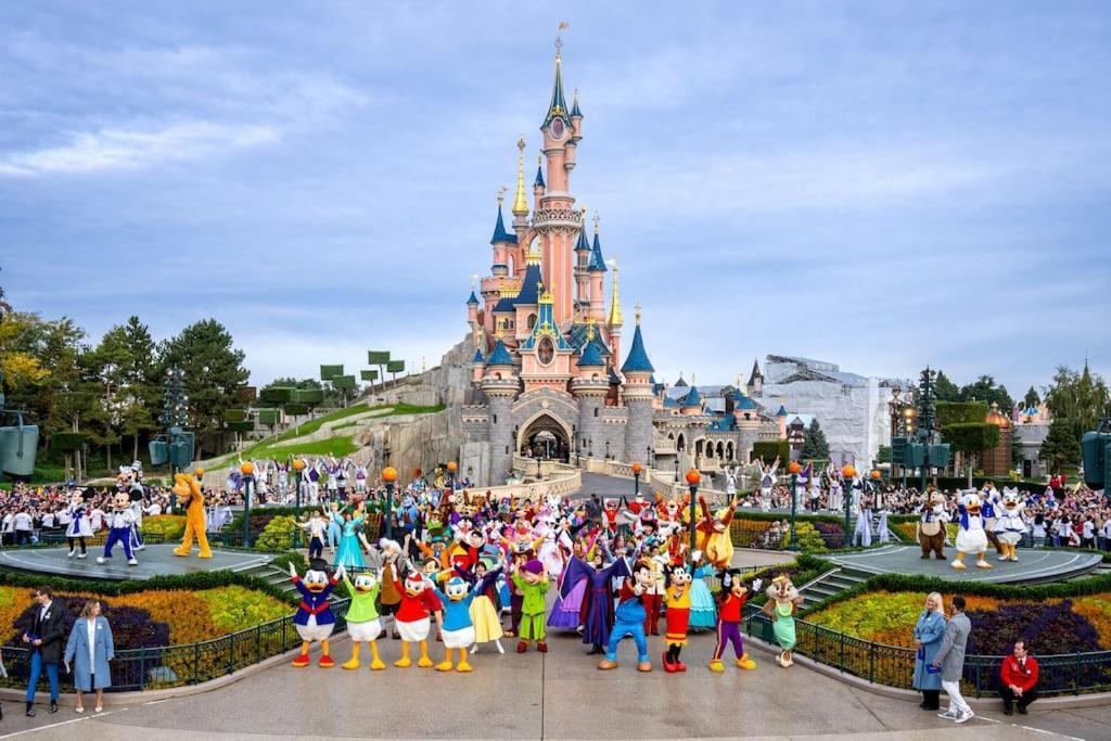 Disney 'Xperience - Parc 10 Min - 3Pers Esbly Dış mekan fotoğraf